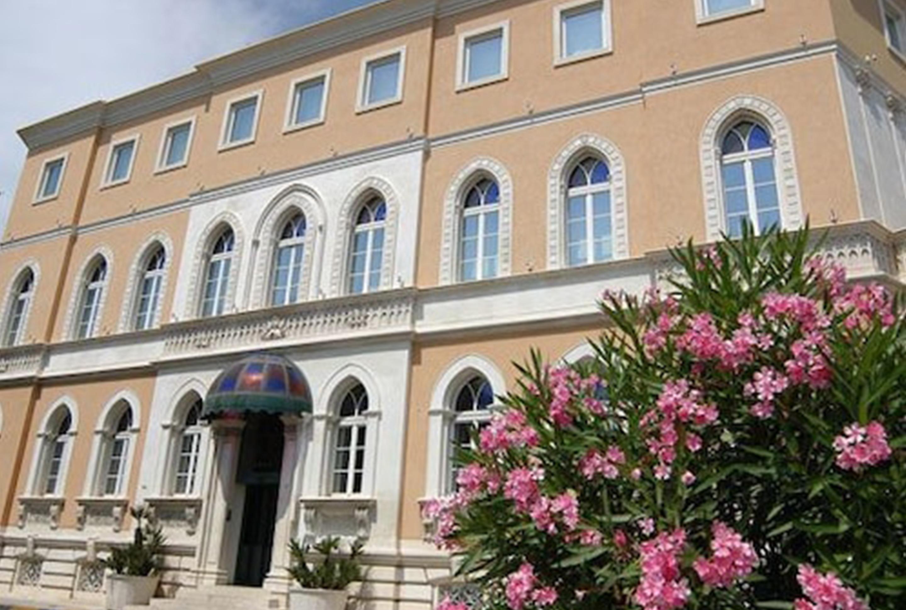 Grand Hotel Ortigia Syracuse Exterior foto The University of Split