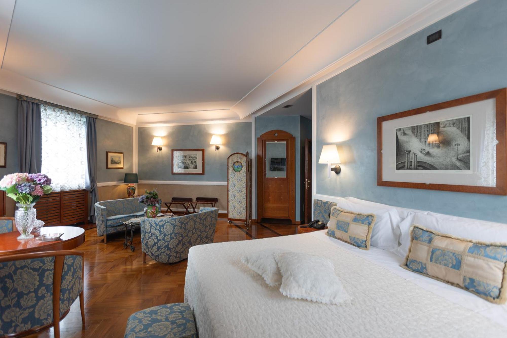Grand Hotel Ortigia Syracuse Exterior foto A room at the hotel