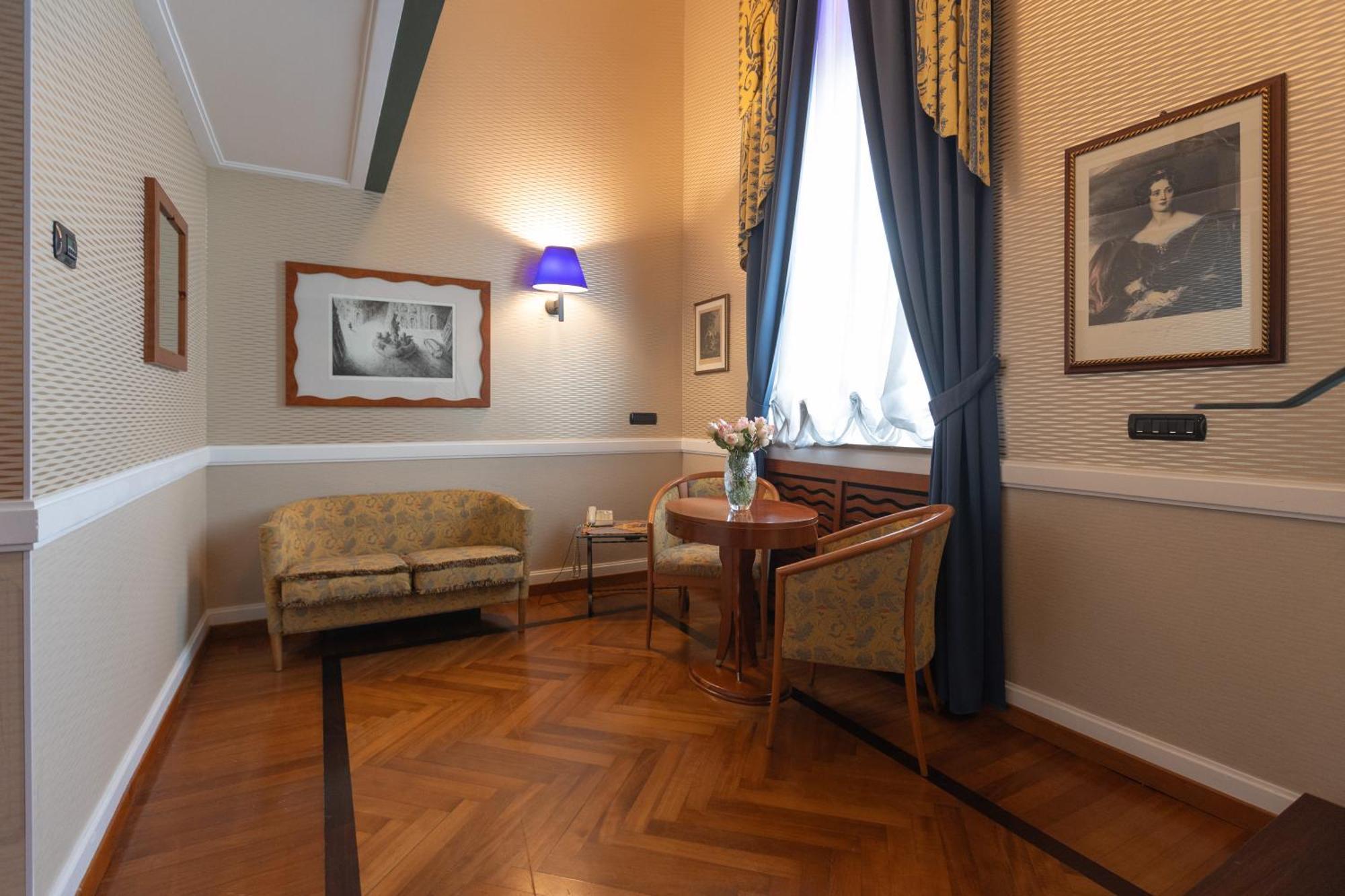 Grand Hotel Ortigia Syracuse Exterior foto The waiting room